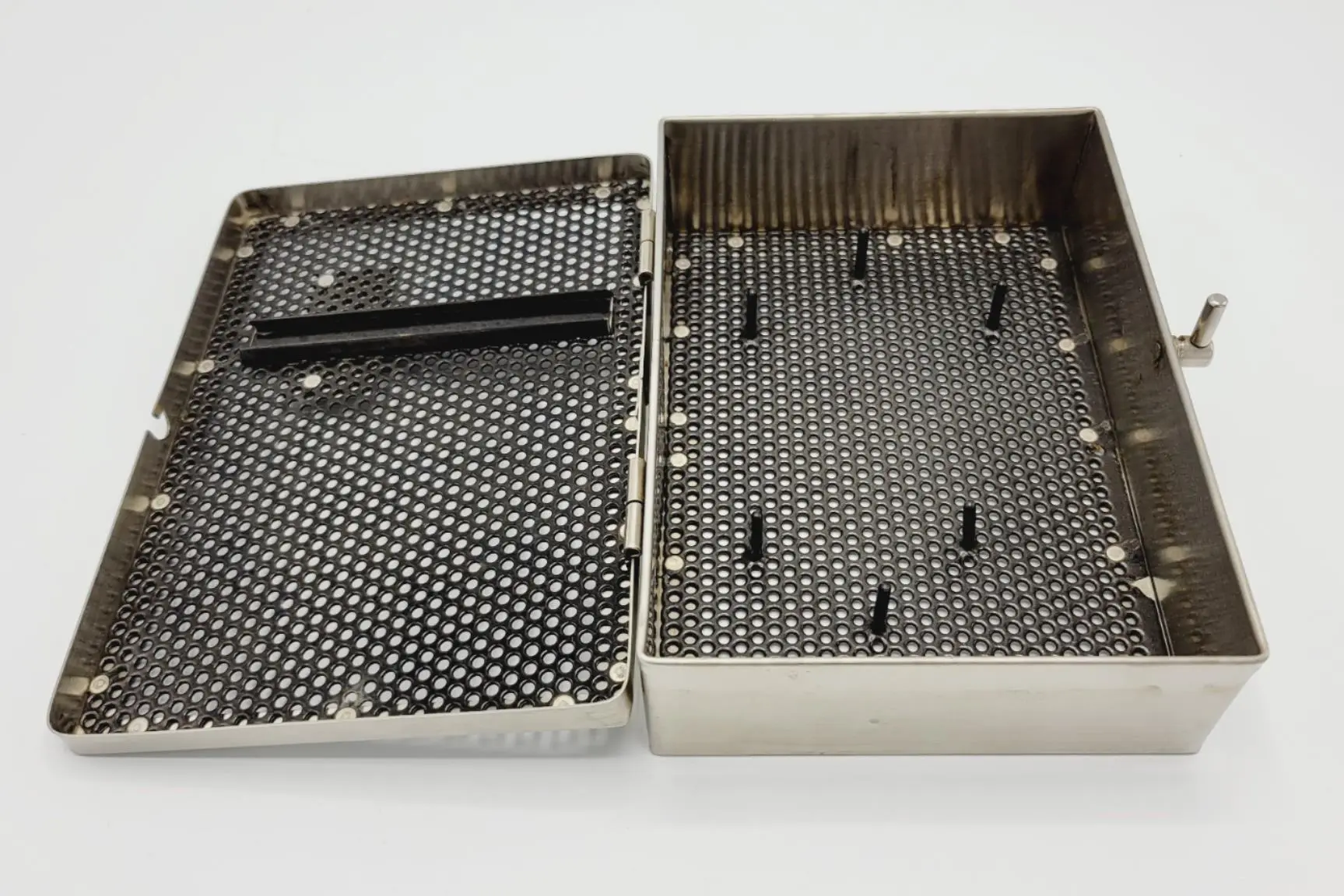 Stryker Locking Sterilization Case Endoscopy Surgical 7-1/4" x 5-1/4" x 2" - Image 2