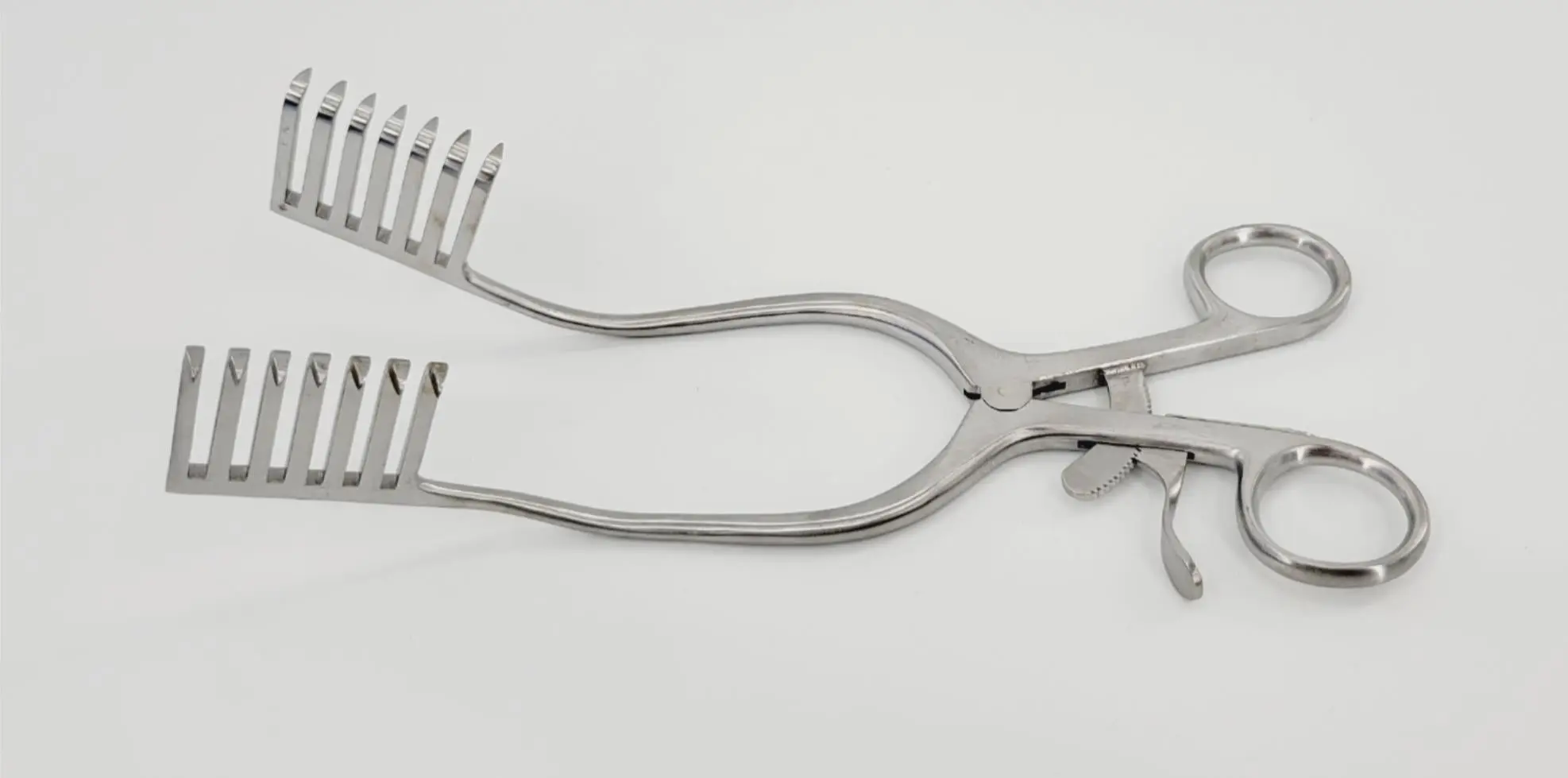 Surgpro MISKRT Miskimon Cerebellar Retractor 7 Sharp Prongs 35mm x 32mm - Image 3