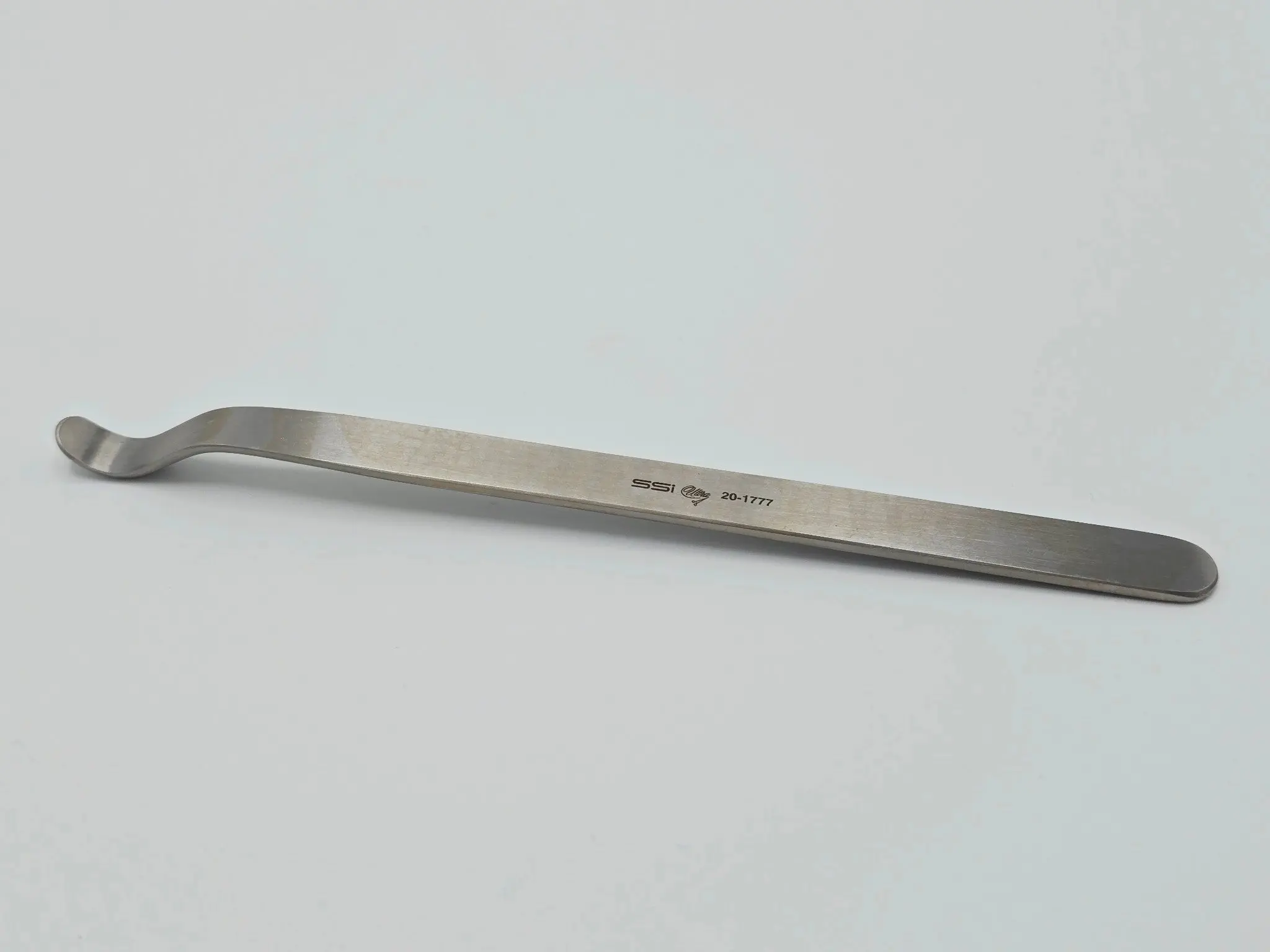 Symmetry 20-1777 Hayes Hand Retractor 7.5 mm 6″ Stainless Surgical Instrument - Image 2