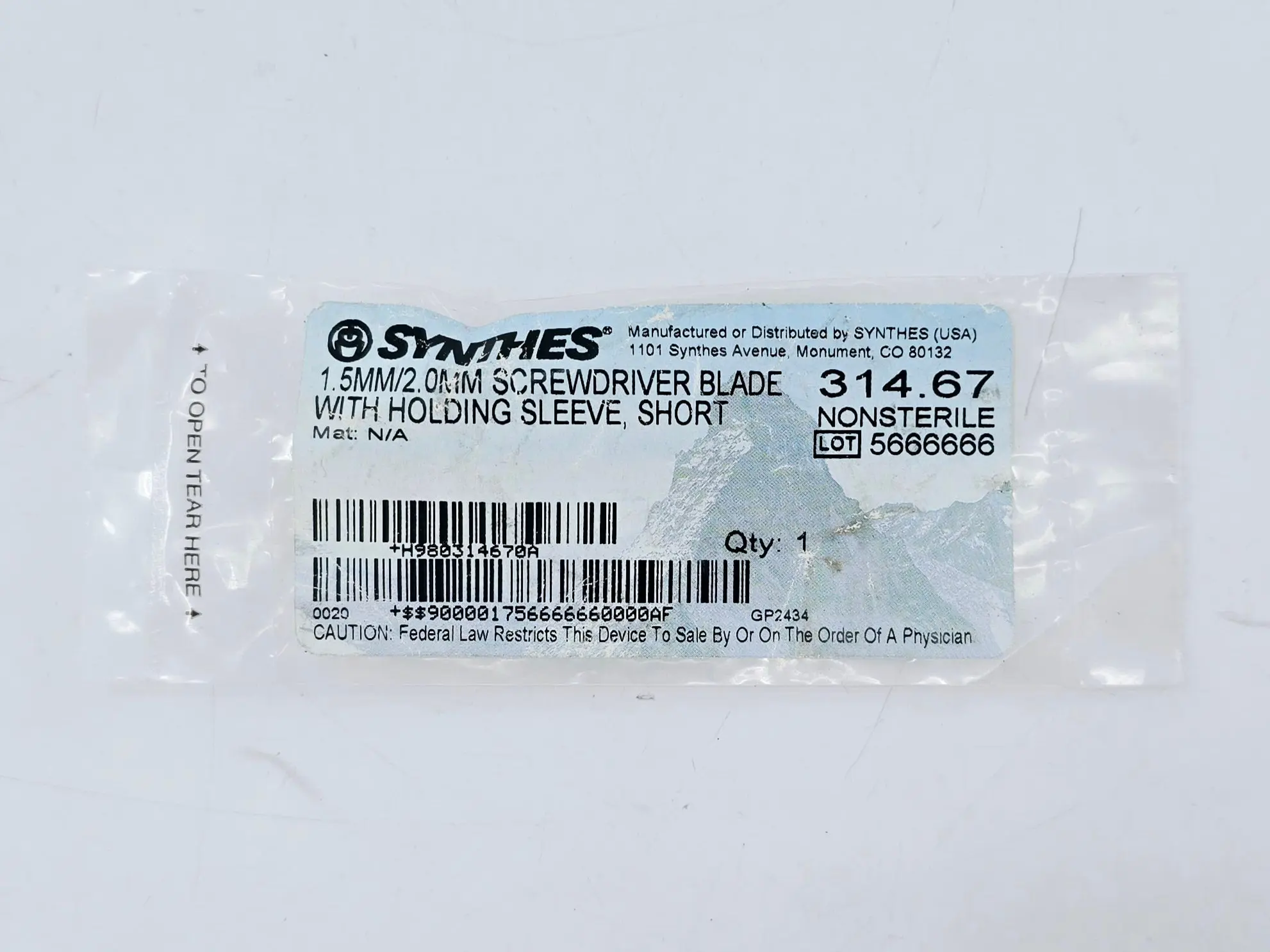 Synthes 314.67 1.5mm/2.0mm Screwdriver Blade w/ Holding Sleeve, Short - Image 2