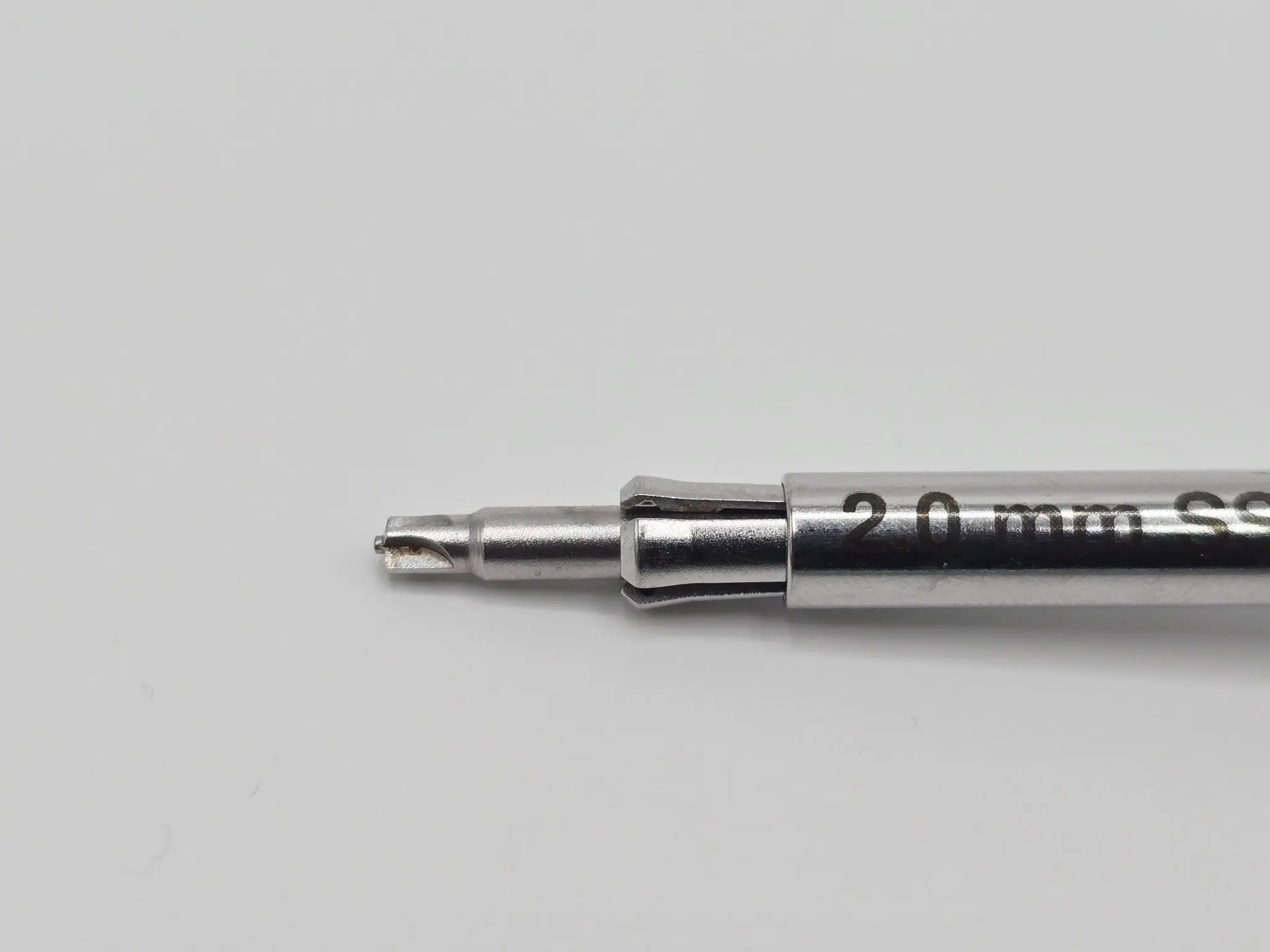 Synthes 314.69 Cruciform Screwdriver Shaft with Holding Sleeve 2.0mm SS - Image 2