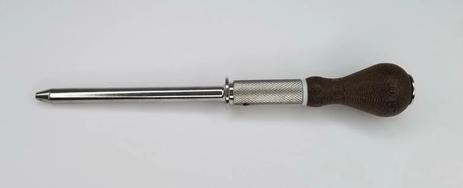 Synthes 324.04 Driver Handle 7-3/16" Orthopedic Surgical Instrument - Image 2