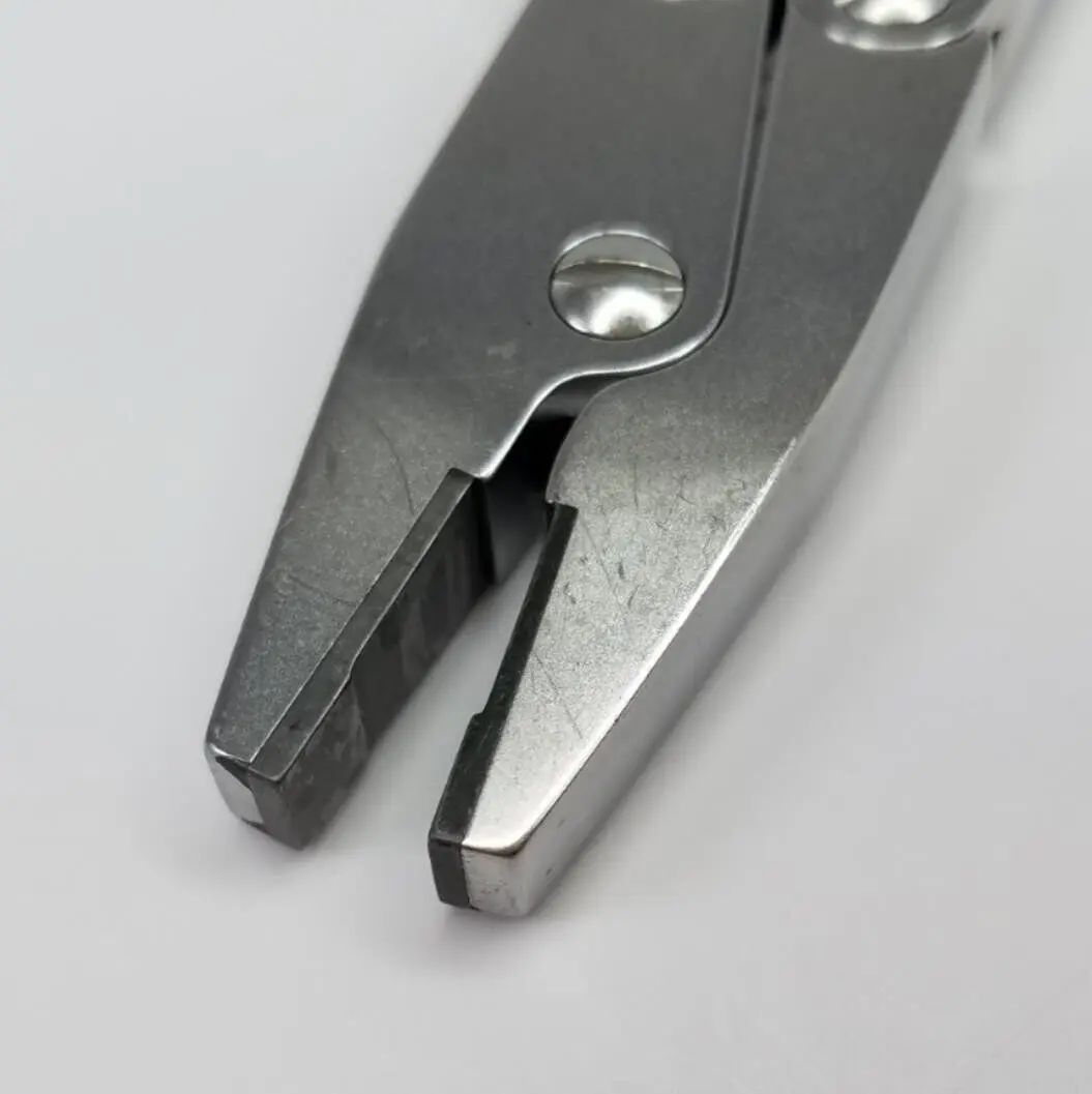 Synthes 329.17 Orthopedic Mandible Bending Pliers with Ratchet 7" - Image 2