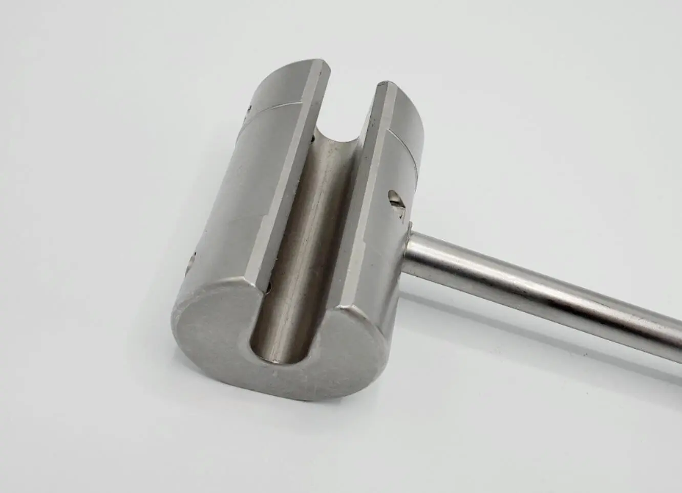Synthes 357.026 Orthopedic 1.27lb Slotted Slide Hammer - Image 3
