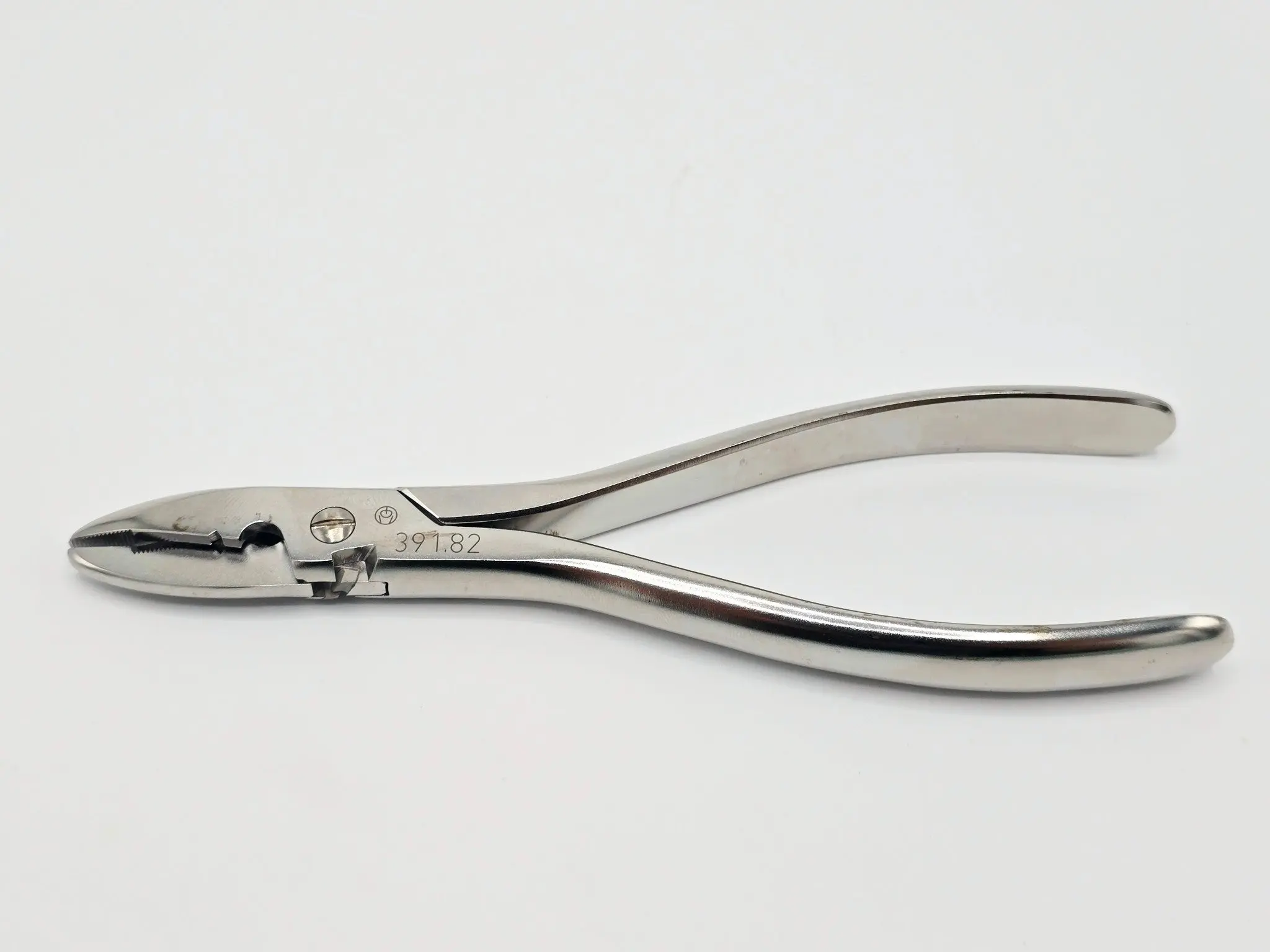 Synthes 391.82 Wire Bending Pliers 160mm - Image 2