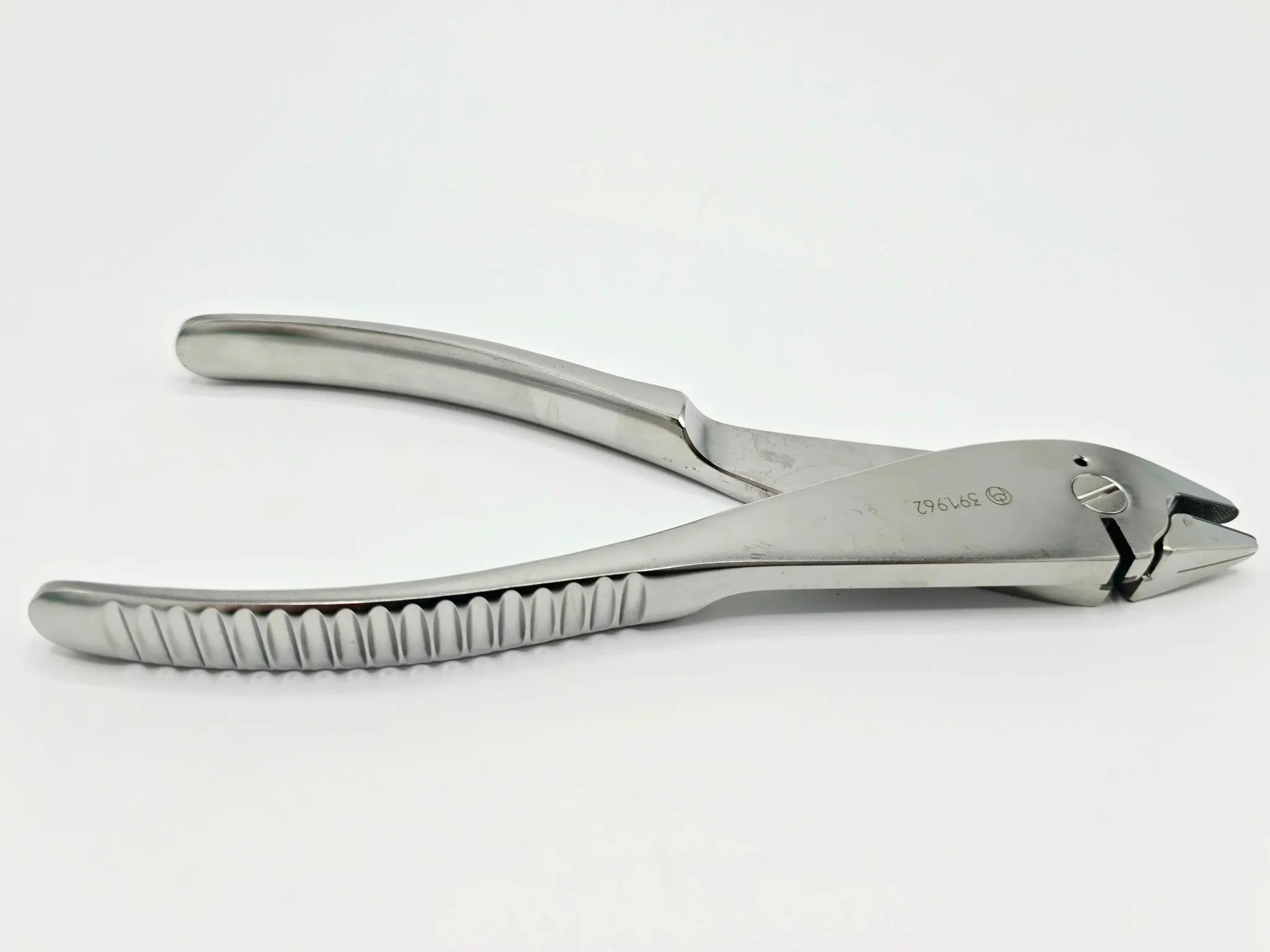 Synthes 391.962 Bending and Cutting Pliers Orthopedic Surgical Instrument - Image 3