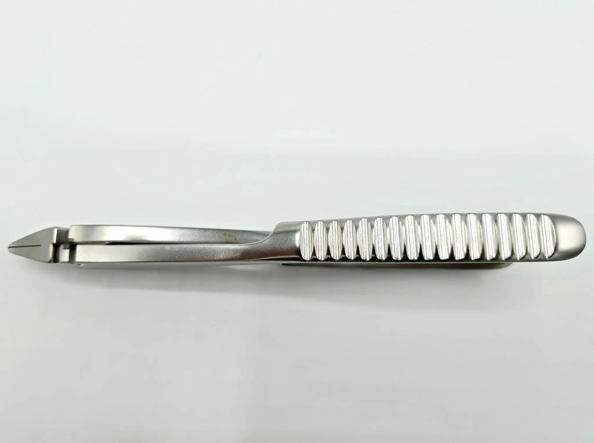 Synthes 391.962 Bending and Cutting Pliers Orthopedic Surgical Instrument - Image 4