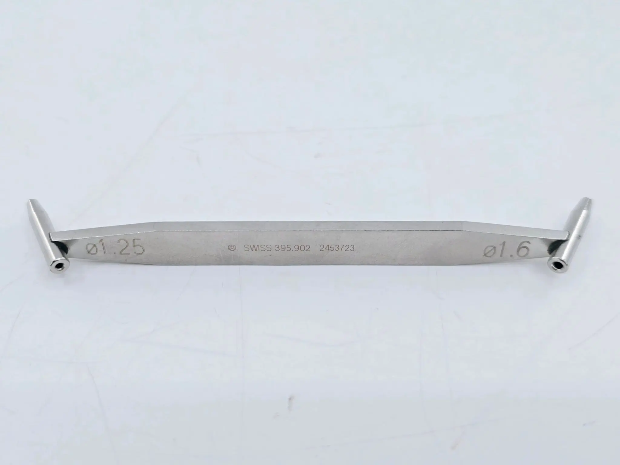 Synthes 395.902 1.2mm/1.6mm Protection Sleeve 4-5/8" - Image 2