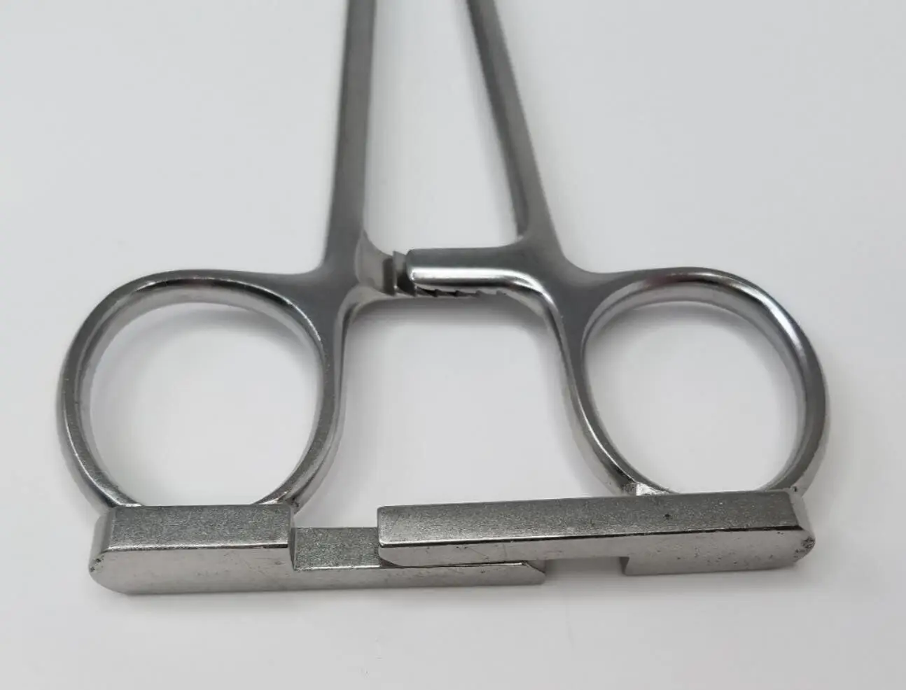 Synthes 396.393 Locking Holder Forceps Orthopedic SynMesh Straight 10-1/2" - Image 3