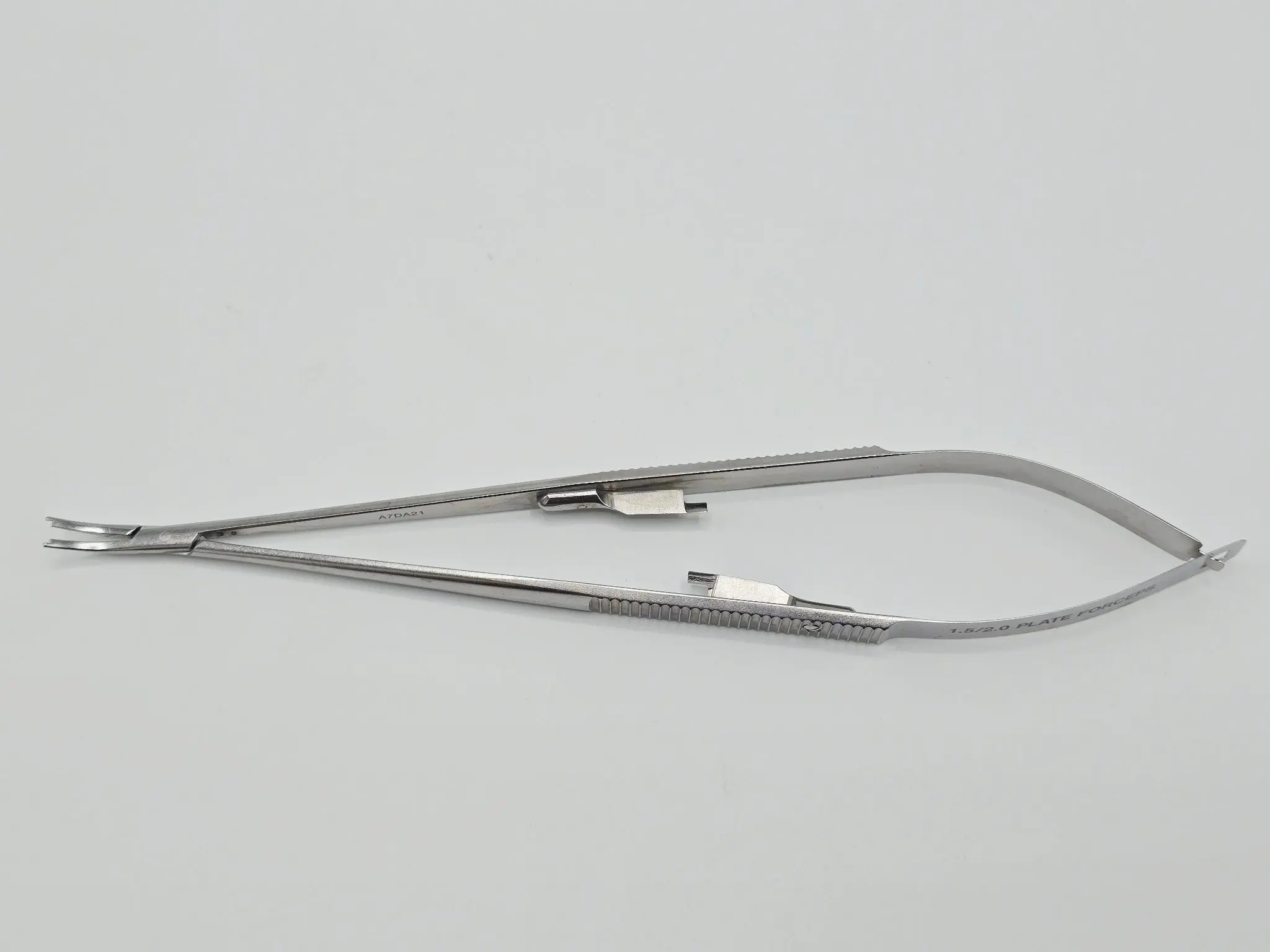 Synthes 399.001 Plate Holding Forceps Locking F/1.5MM & 2.0MM Plates - Image 2