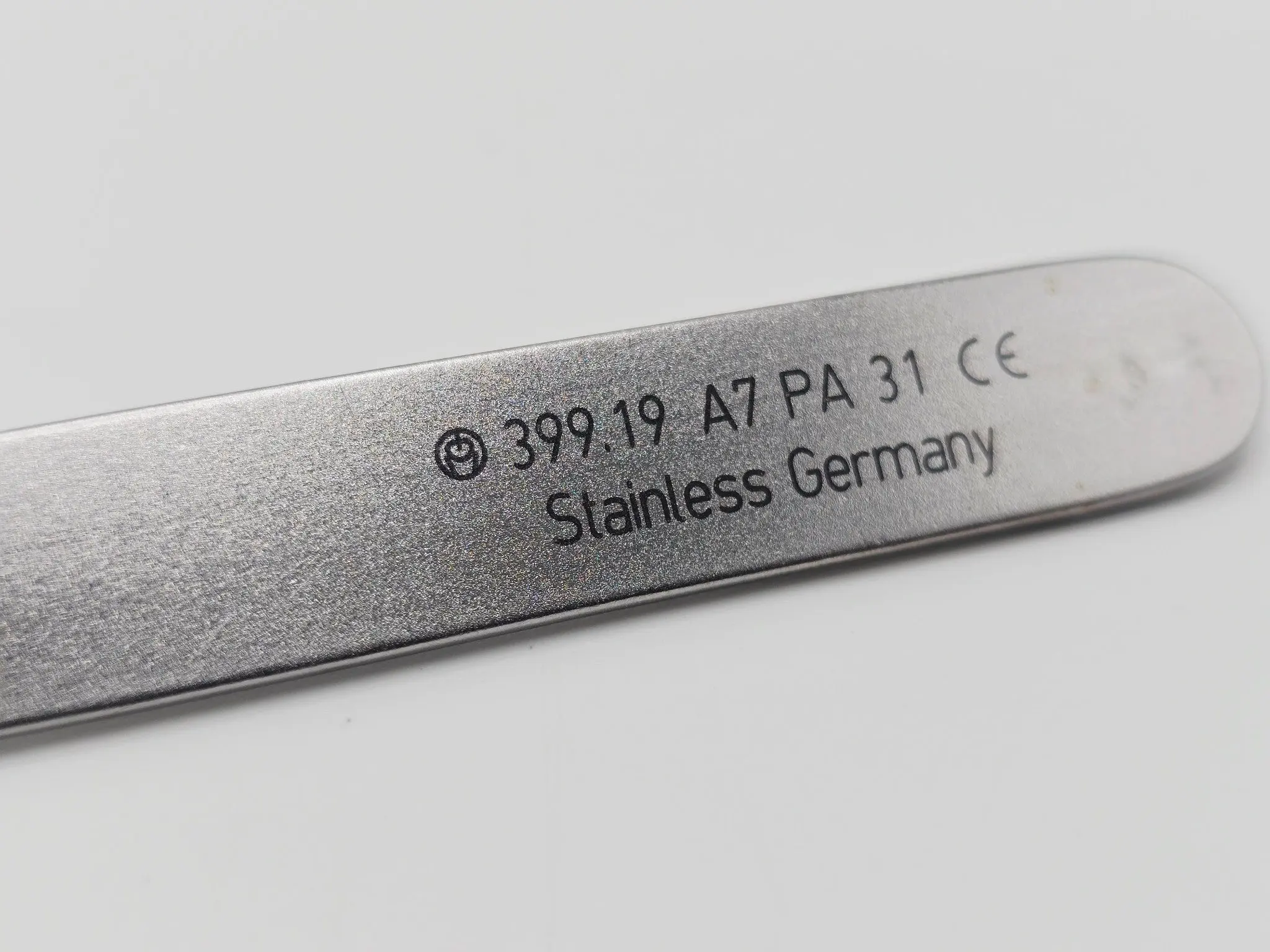 Synthes 399.19 Small Hohmann Retractor 8mm × 160mm Orthopedic Surgical Instrument - Image 2