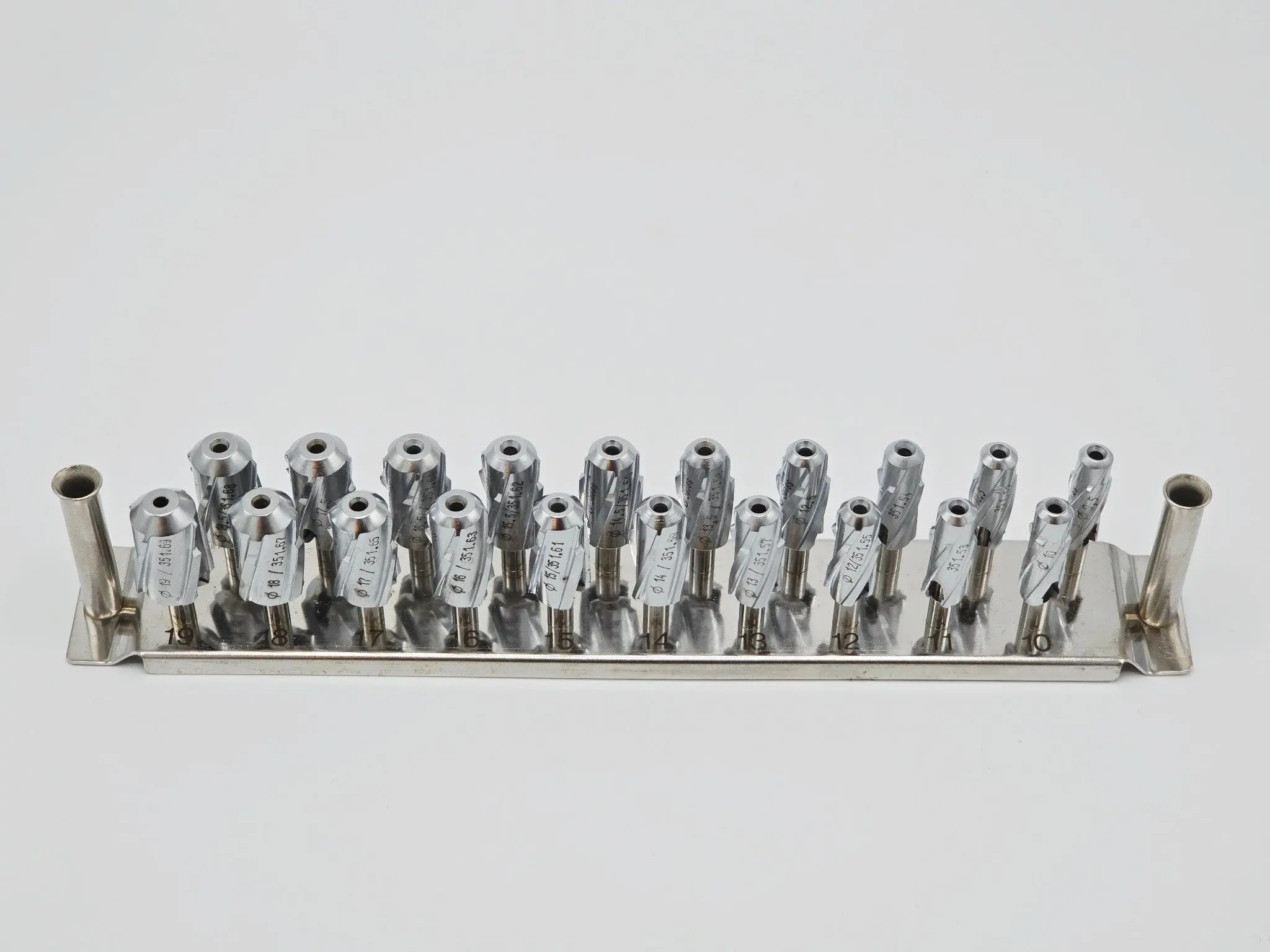 Synthes Surgical Reaming Head Kit Set of 20 - Image 3