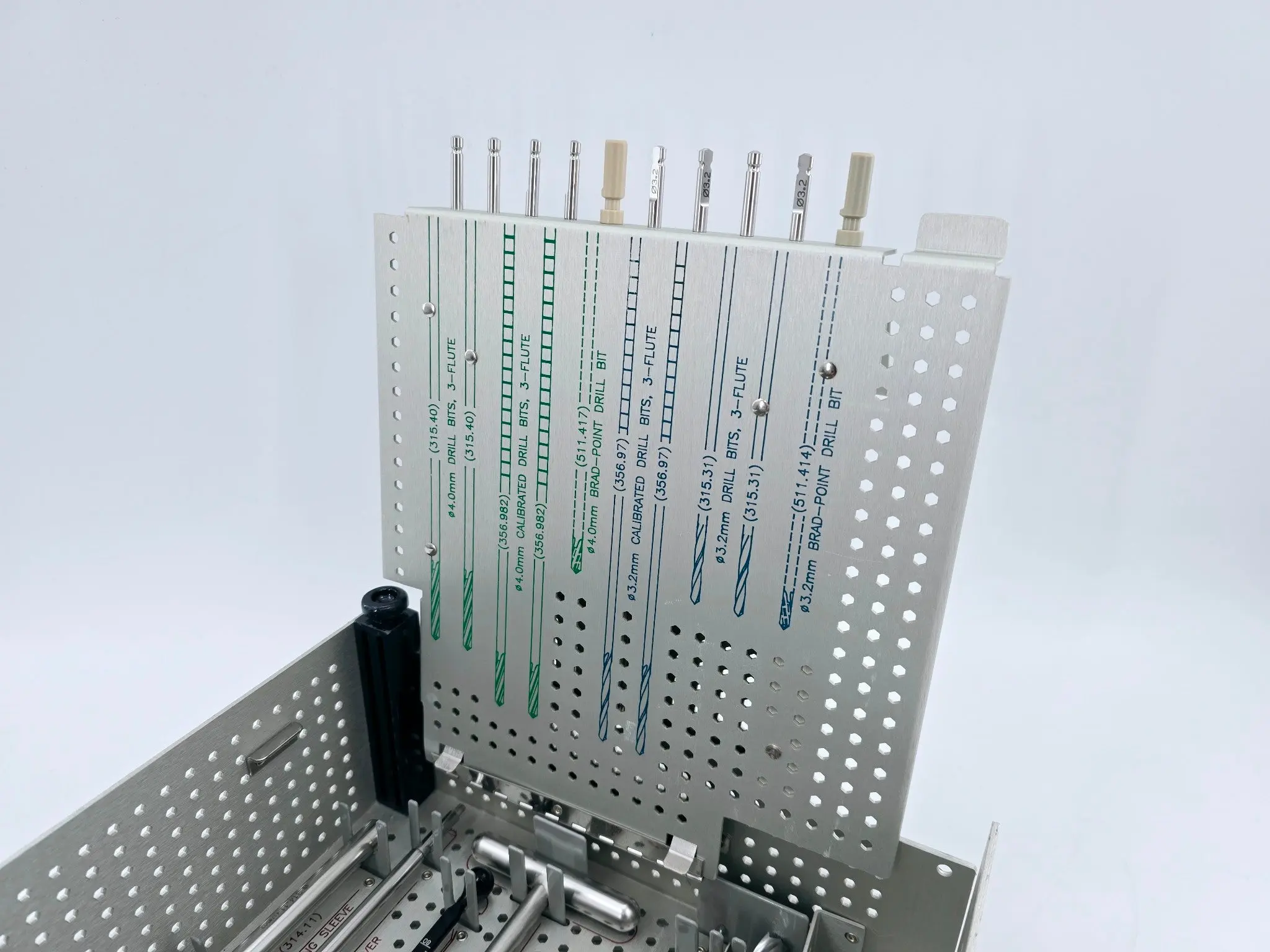 Synthes Titanium Tibial Nail Insertion and Locking Set - Image 7