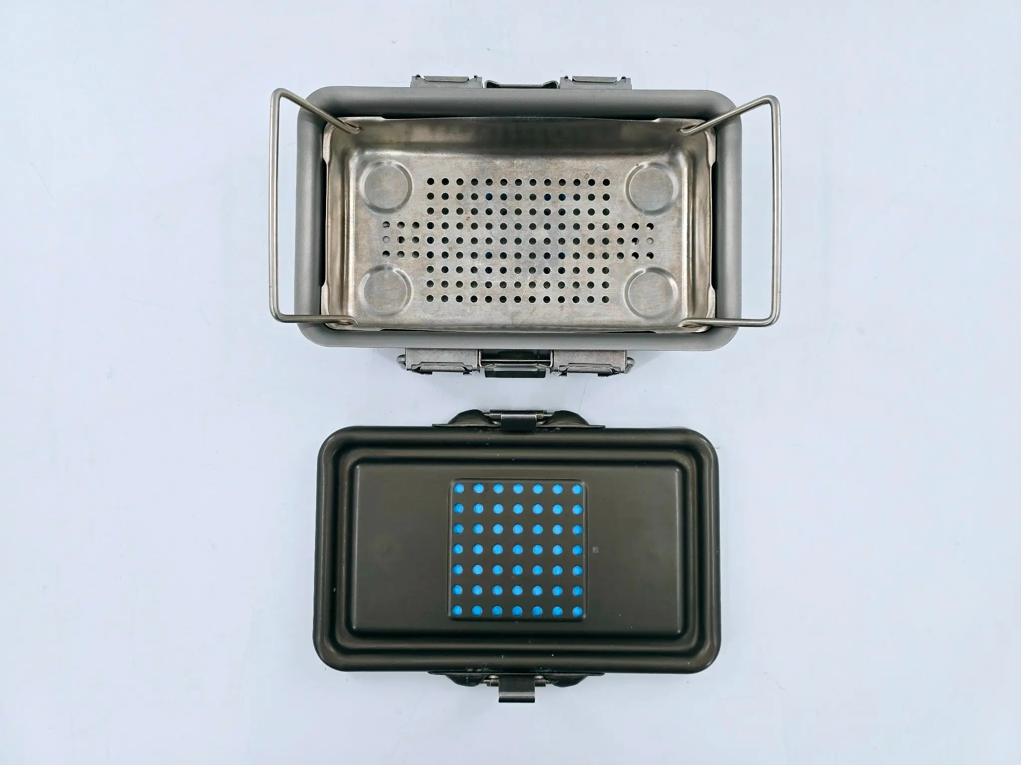 V. Mueller CD0-3B Genesis Mini Sterilization Container w/ Lid & Tray 3" - Image 4