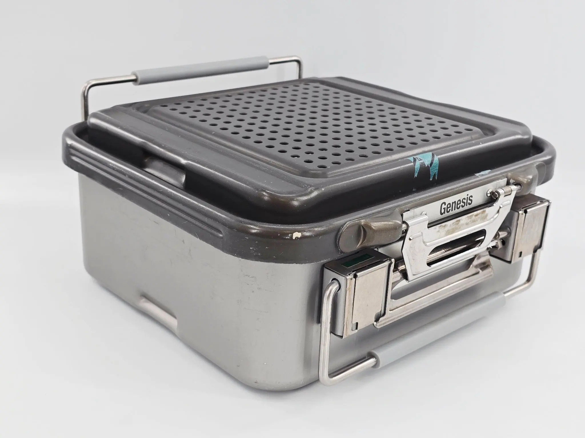 V. Mueller Genesis CD1-5B Half Length Sterilization Container 12 x 11 x 5" - Image 2