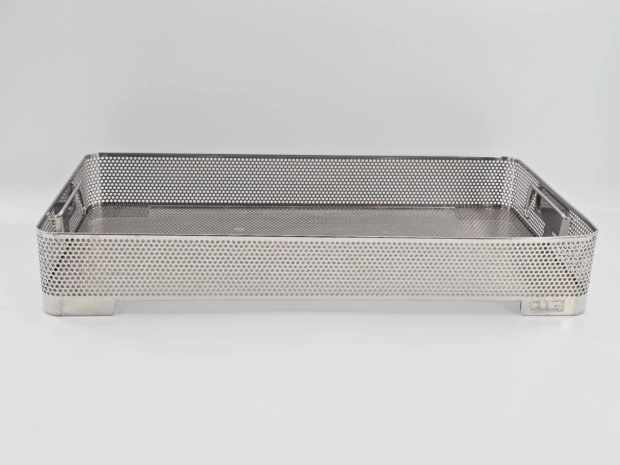 V. Mueller Genesis Full Length Sterilization Container 23 X 12 X 5" With Tray - Image 4