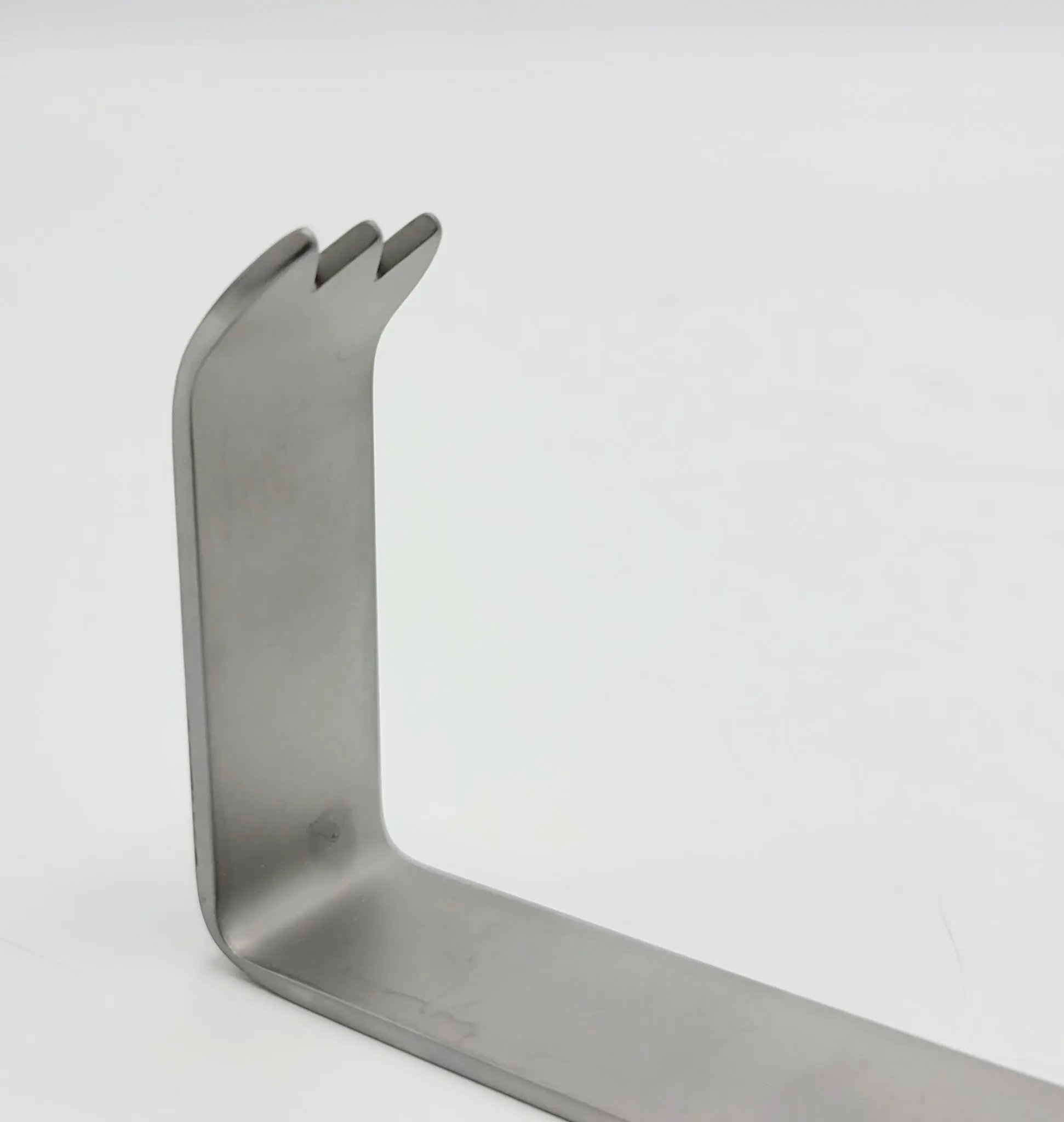 V. Mueller NL5101 Hibbs Retractor Blade 9-1/8" Surgical Instrument - Image 2