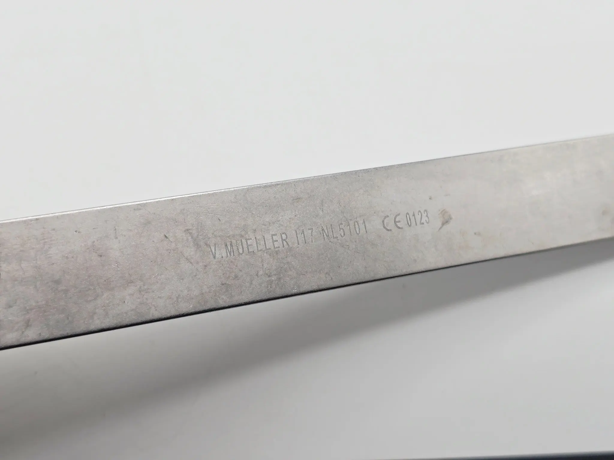 V. Mueller NL5101 Hibbs Retractor Blade 9-1/8" Surgical Instrument - Image 5