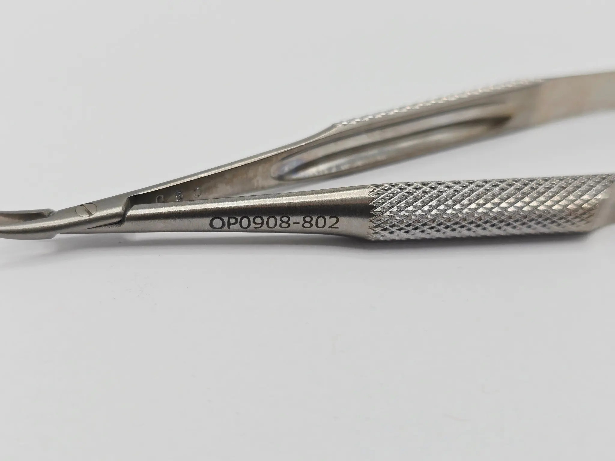 V Mueller OP0908-802 Cohan Mini Needle Holder Fine 8mm Jaws Curved - Image 5