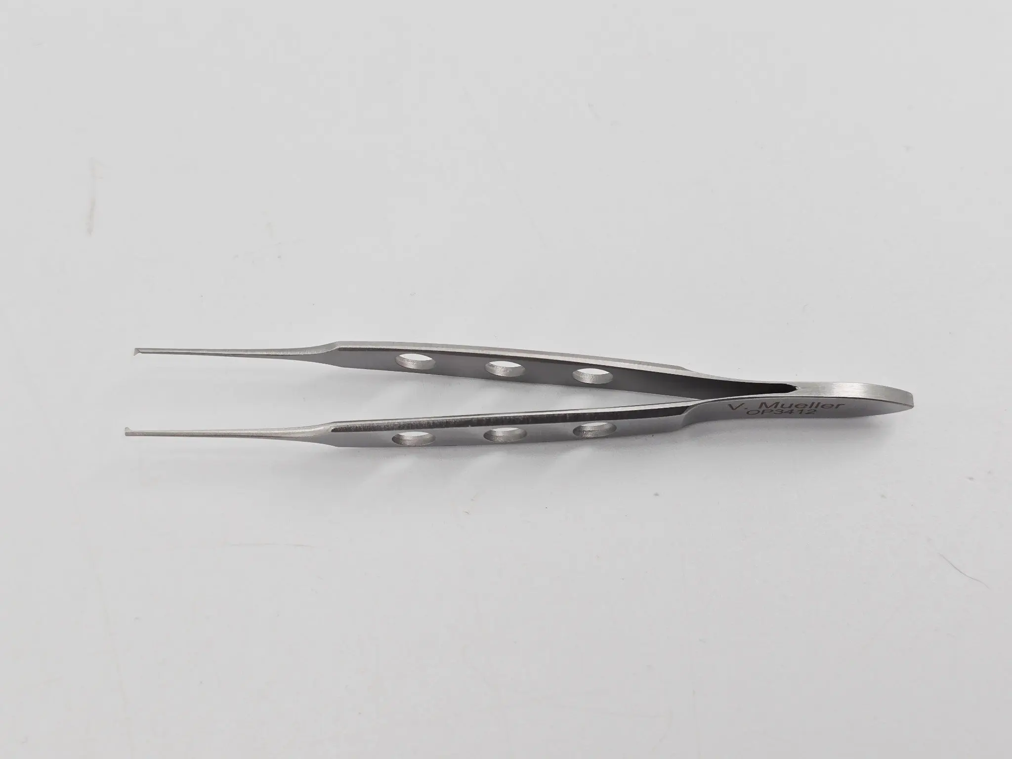 V. Mueller OP3412 Bishop-Harman Iris Forceps Delicate, Straight 3 3/8" - Image 4