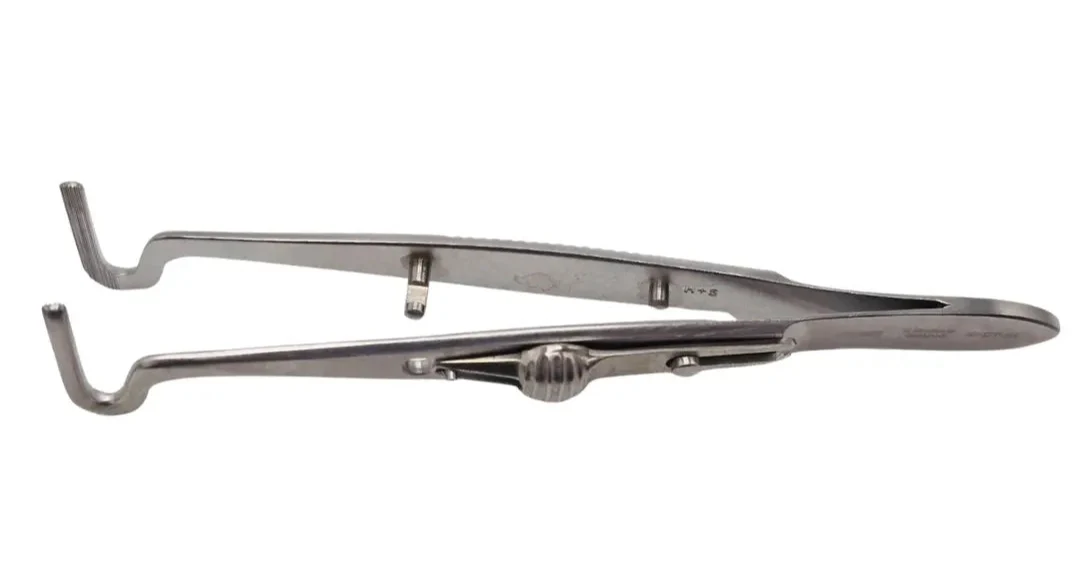 V.Mueller OP3895 Berke Ptosis Forecps Blades 20mm Wide Serrated Longitudinal