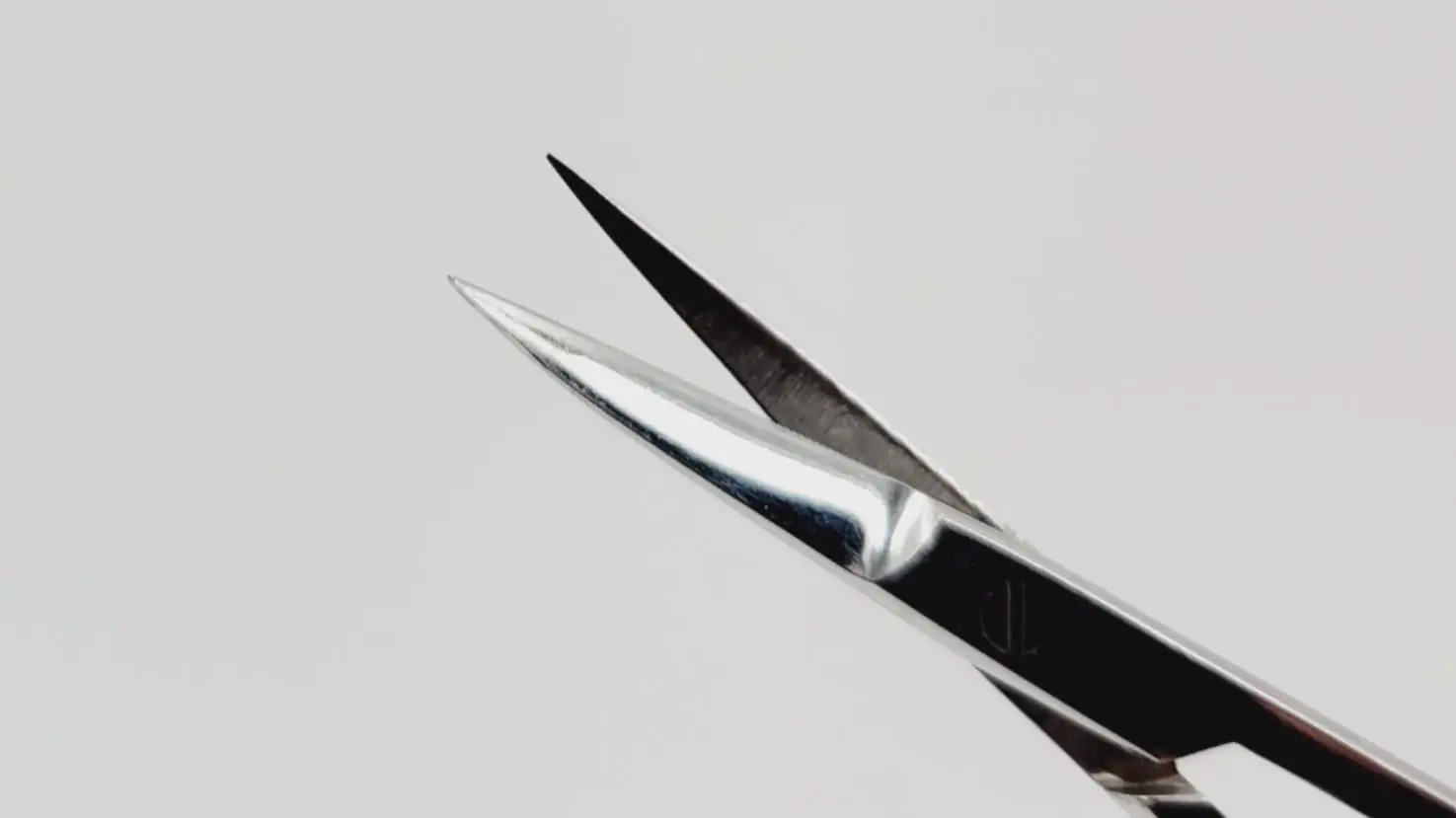 V. Mueller OP5540-S Supercut Iris Scissors Curved Black 4-1/2" - Image 2
