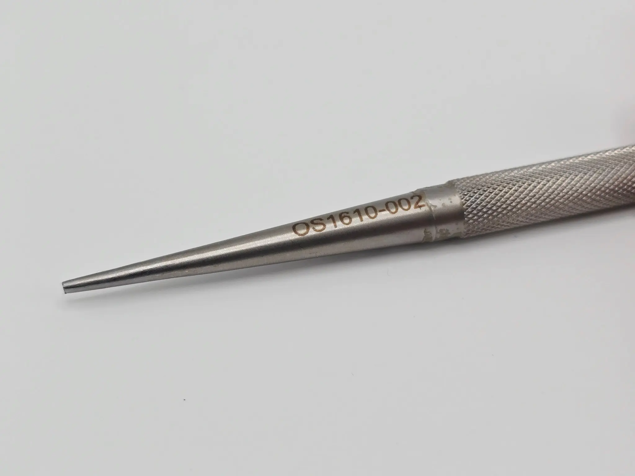 V. Mueller OS1610-002 Bone Tamp 2 mm Cross Serrated Tip 6.25 in - Image 2