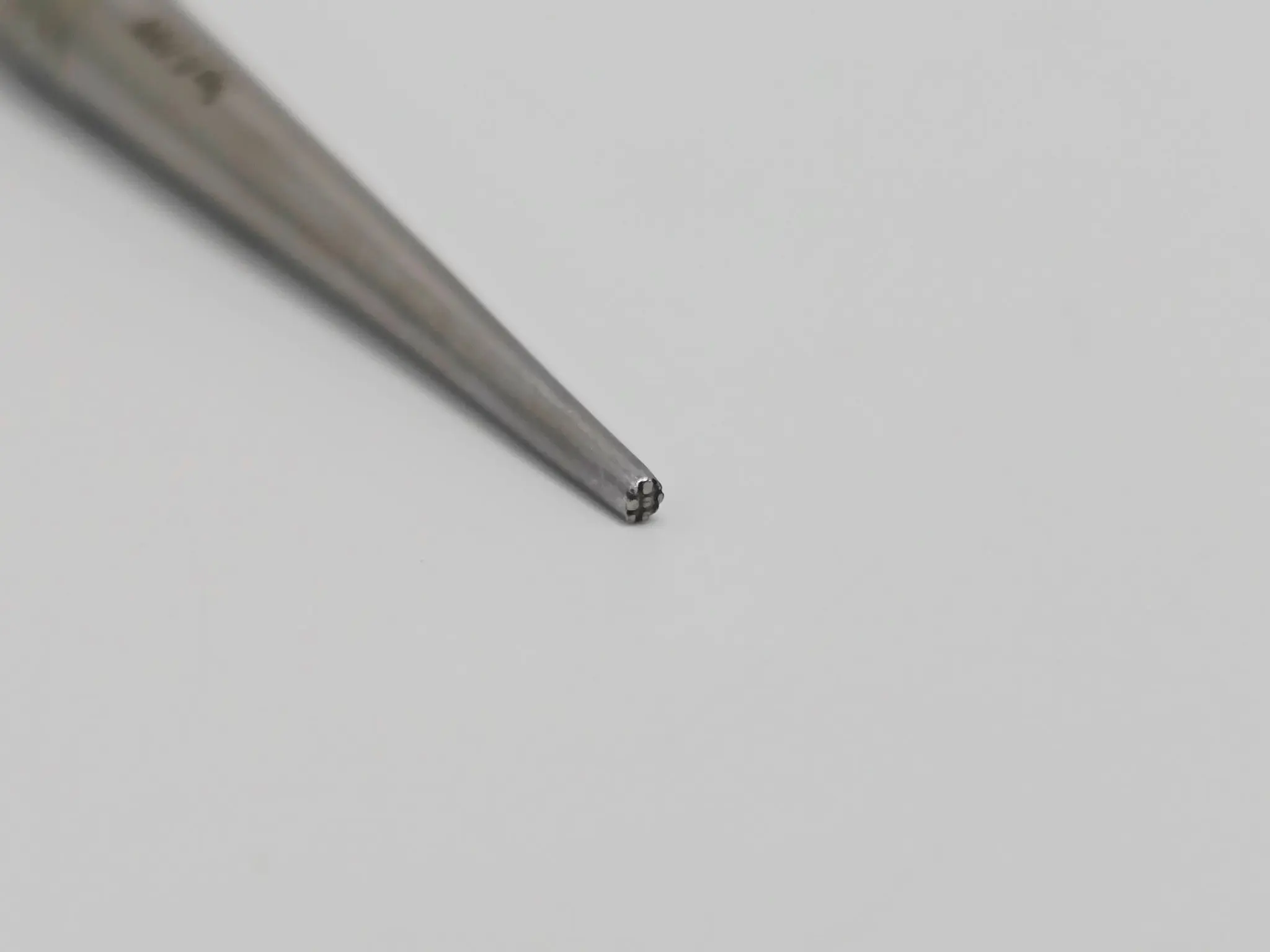 V. Mueller OS1610-002 Bone Tamp 2 mm Cross Serrated Tip 6.25 in - Image 3