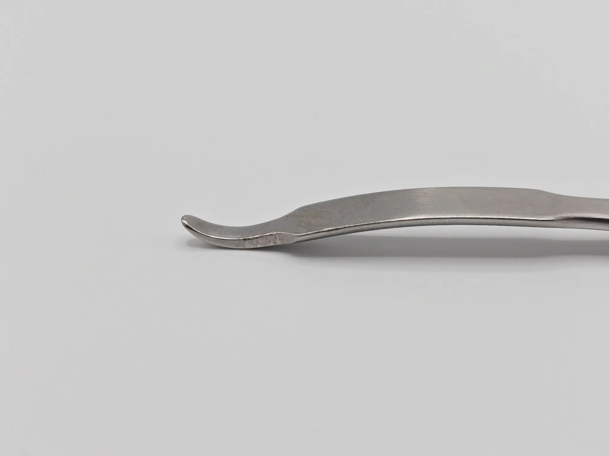V. Mueller OS4160-002 Mini Hohmann Retractor 6mm Stainless Surgical Instrument - Image 3