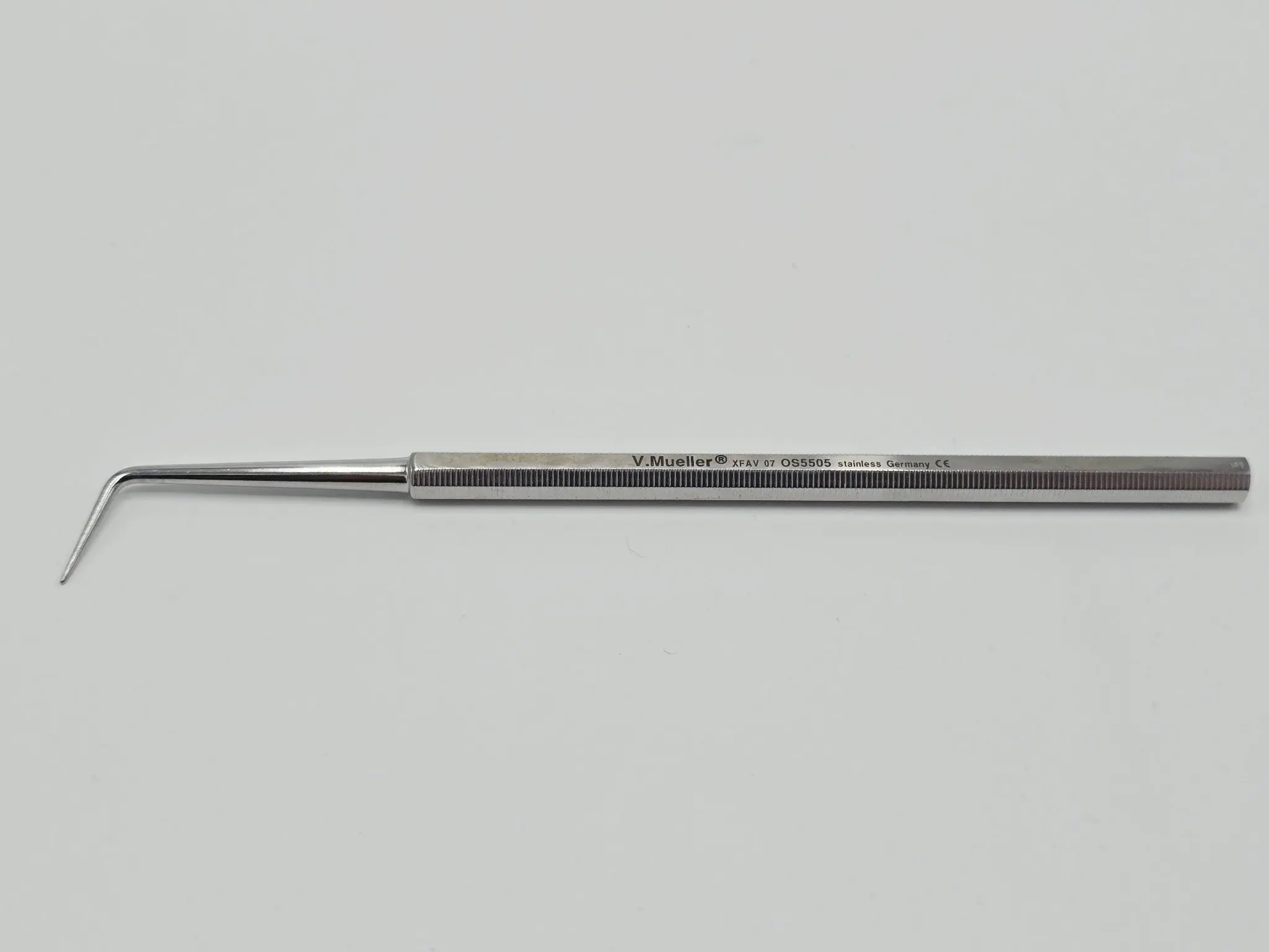 V. Mueller OS5505 Bunnell Dissecting Probe Angled Tip 5.5" Surgical Instrument - Image 3