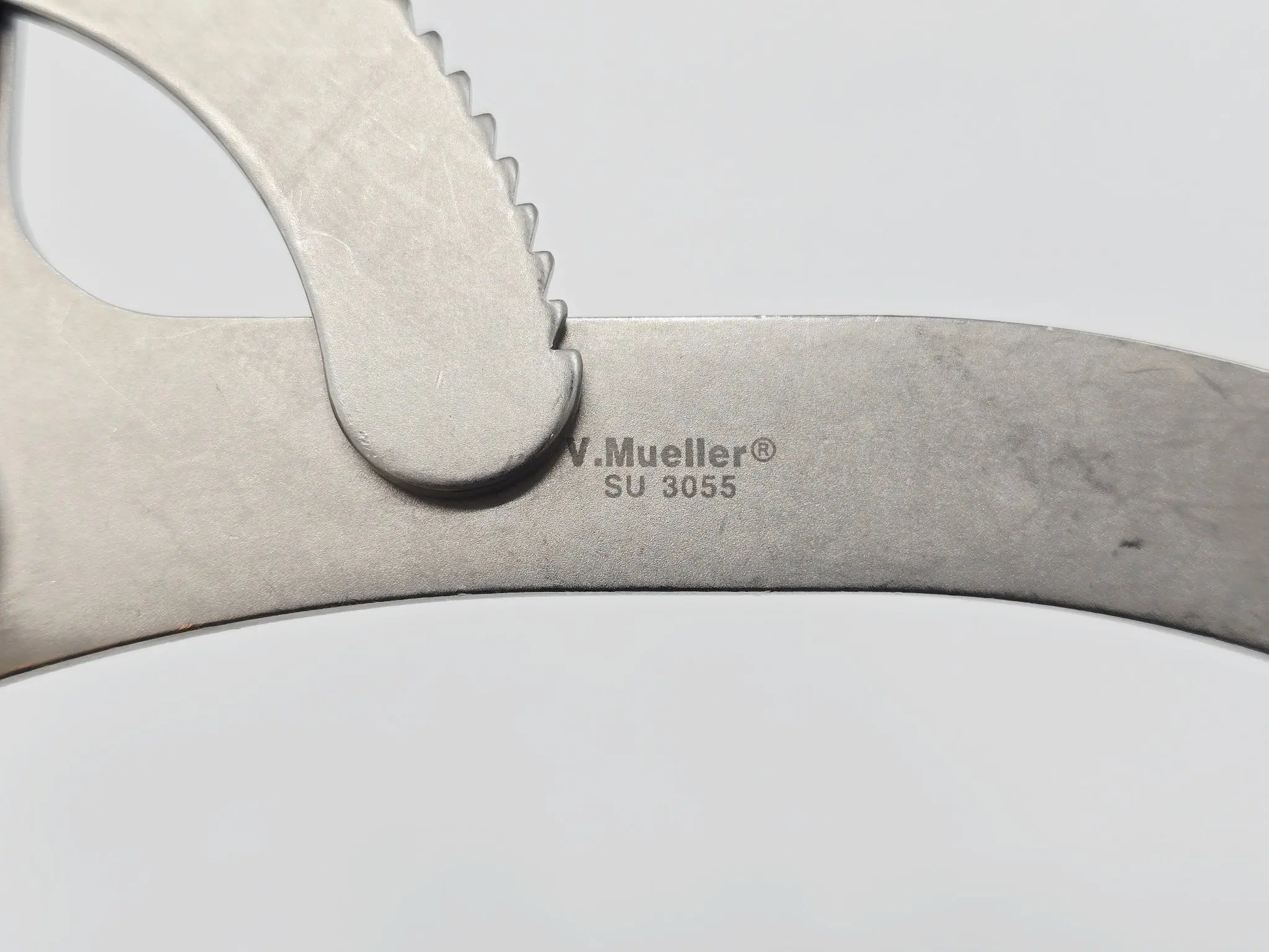 V. Mueller SU3055 O’Sullivan-O’Connor Abdominal Retractor with 2 XBBR Blades - Image 7
