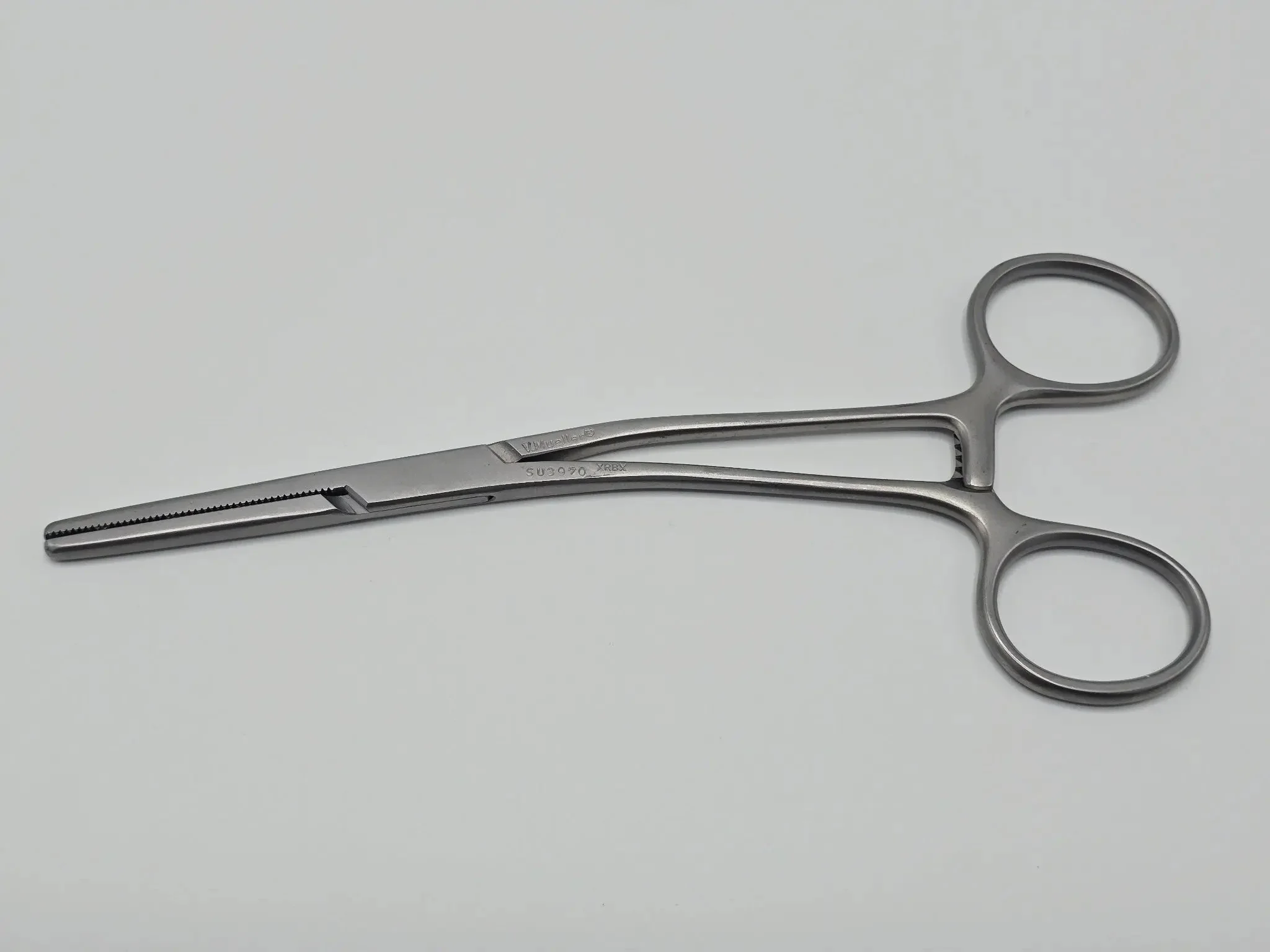 V. Mueller SU3970 Mastin Muscle Clamp 6.5 in Curved Shanks Surgical - Image 2