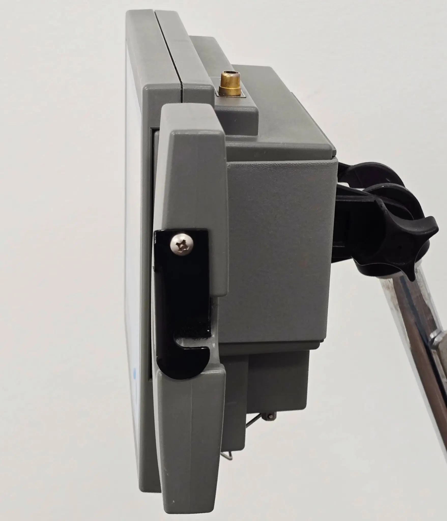 Verathon Glidescope Portable GVL Video Monitor with Two Laryngoscope Blades - Image 9