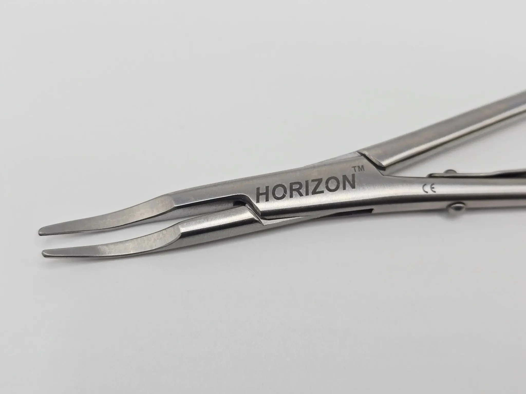 Weck 137062 Horizon Open Ligating Clip Applier 6 Inch Curved-Open Pakackage - Image 2