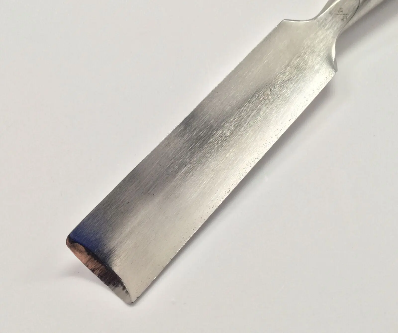 Zimmer 2889-00-04 3/4" Smith Peterson Straight Gouge Orthopedic 8" - Image 3